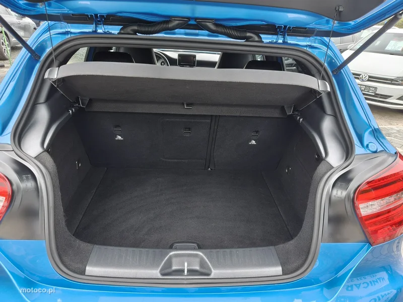 Mercedes-Benz Klasa A W176 A 200 28