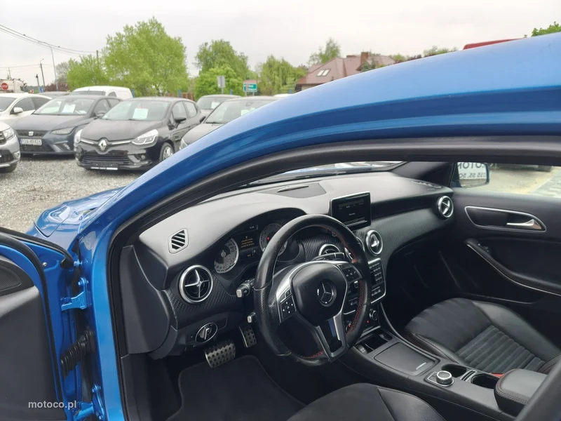 Mercedes-Benz Klasa A W176 A 200 9