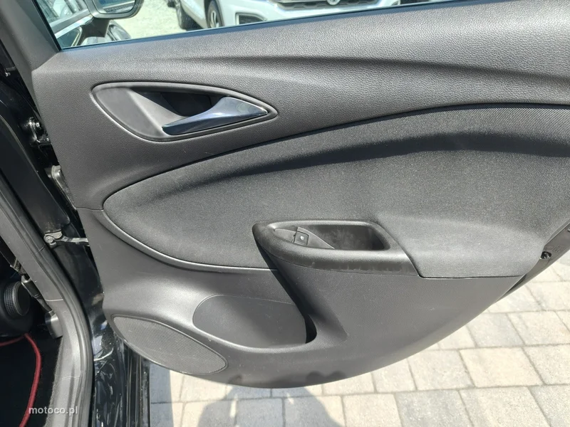 Opel Astra K 25