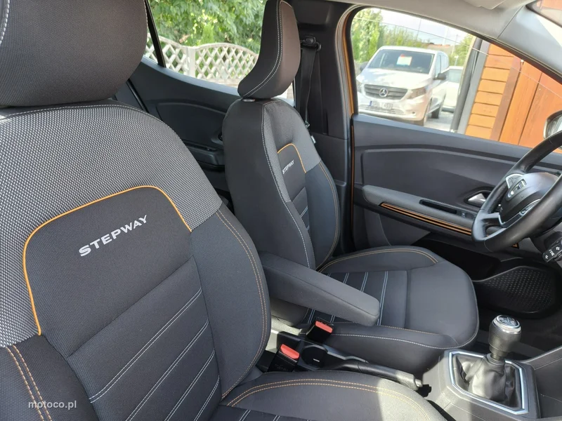 Dacia Sandero 16