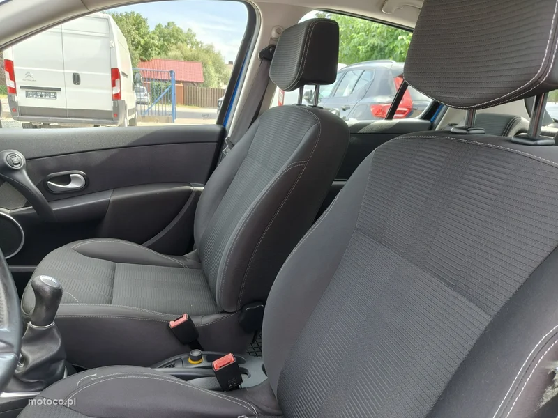 Renault Clio III 13