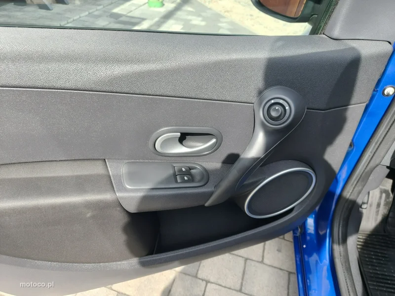 Renault Clio III 16