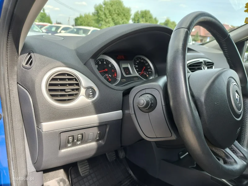 Renault Clio III 9