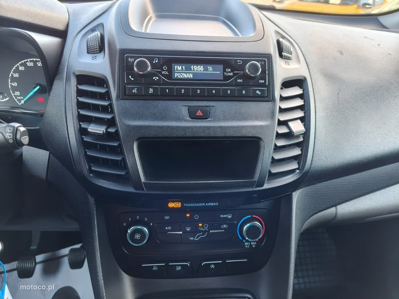 Ford Transit Connect 11
