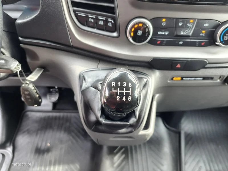 Ford Transit Custom 13
