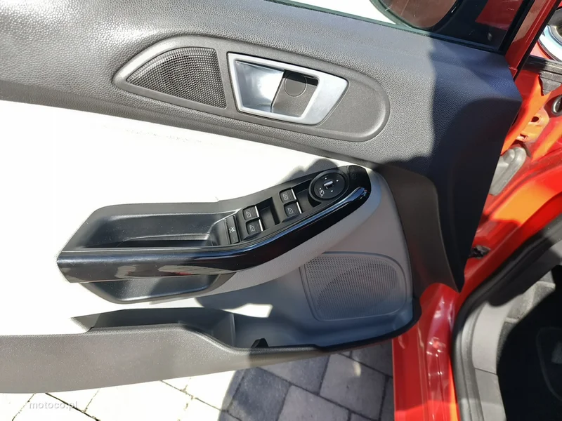 Ford Fiesta VI 17