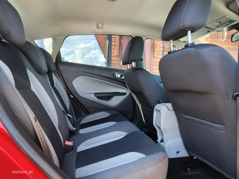 Ford Fiesta VI 23