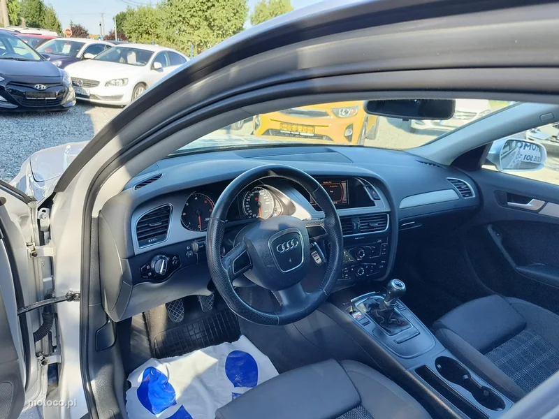 Audi A4 B8 11