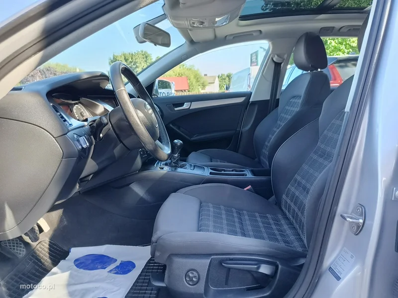 Audi A4 B8 9
