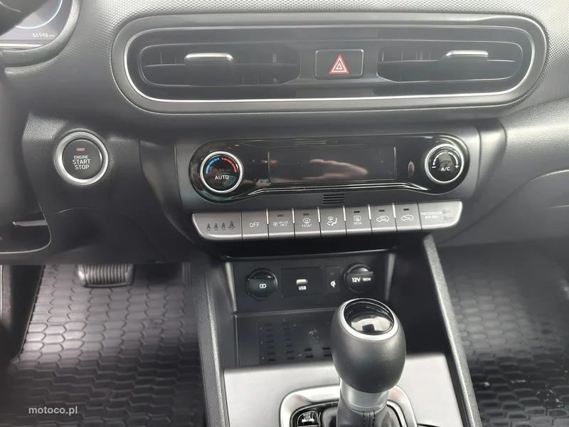 Hyundai KONA 14