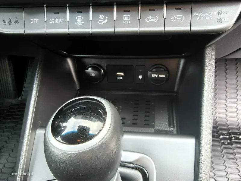 Hyundai KONA 17