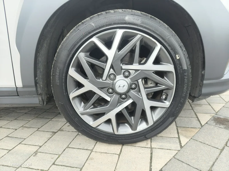 Hyundai KONA 33