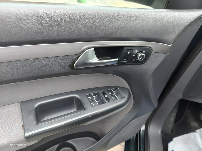 Volkswagen Touran 1T 17