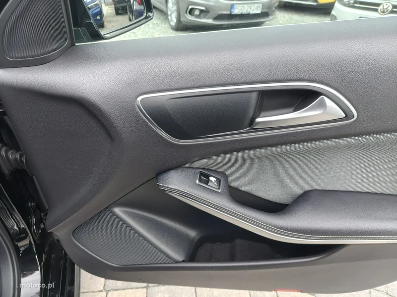 Mercedes-Benz Klasa A W176 A 160 23