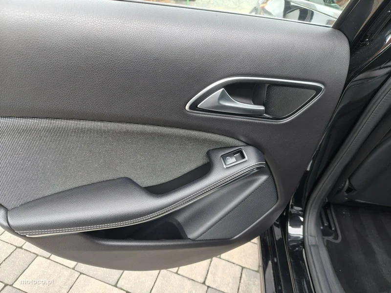 Mercedes-Benz Klasa A W176 A 160 29