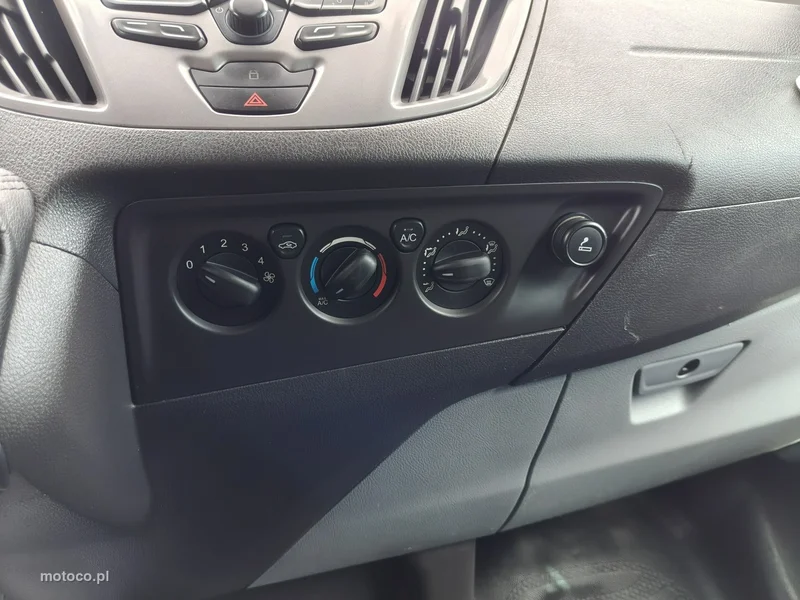 Ford Transit Custom 13