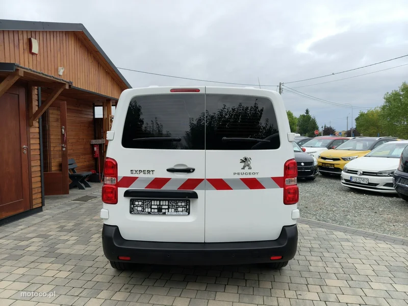 Peugeot Expert 5