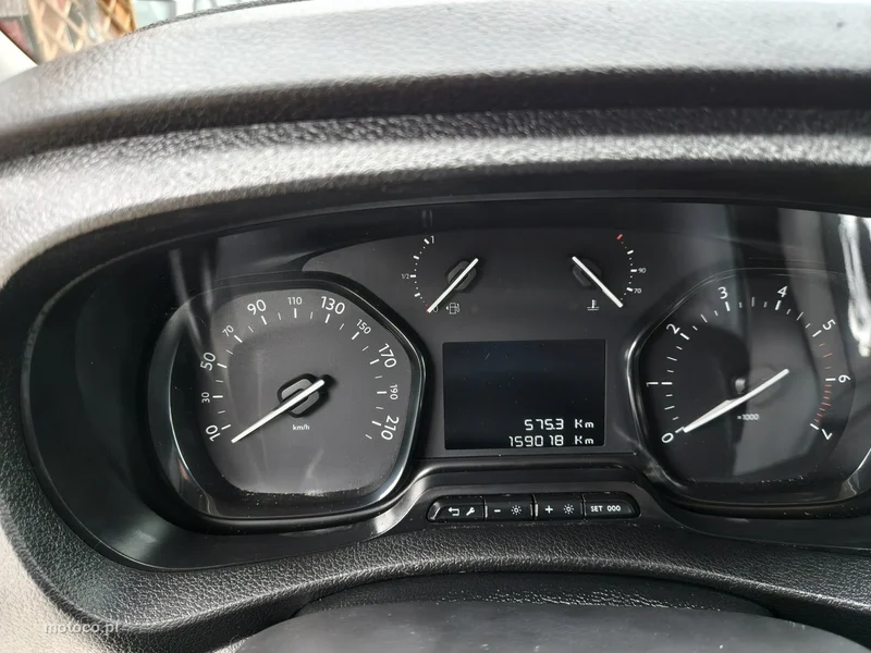 Peugeot Expert 8