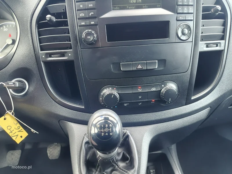 Mercedes-Benz Vito 12