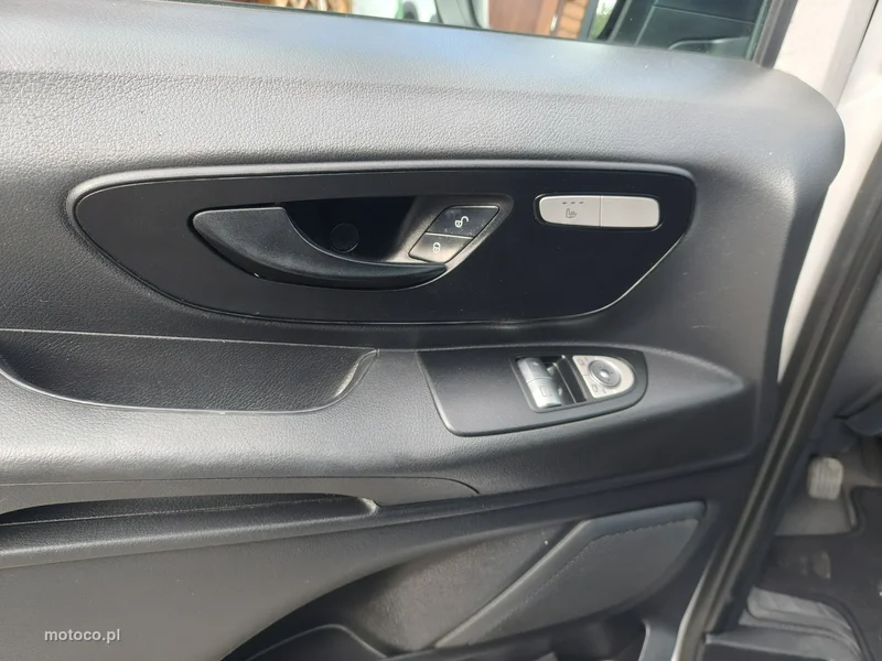 Mercedes-Benz Vito 16