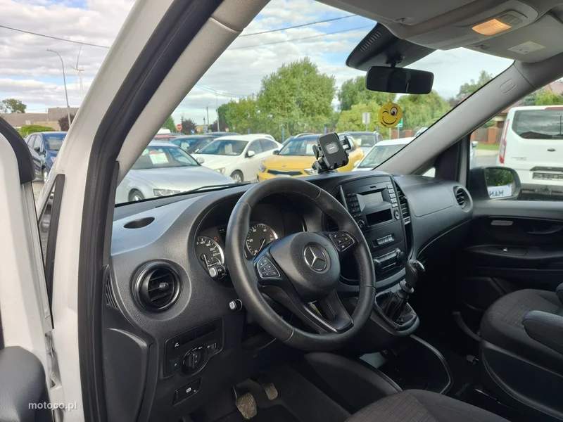 Mercedes-Benz Vito 9