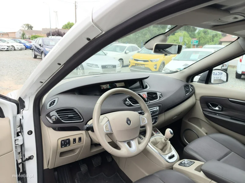 Renault Scenic III 10