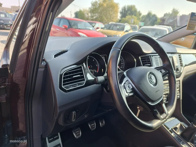 Volkswagen Golf Sportsvan VII 11