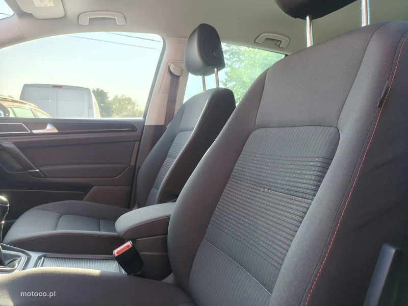 Volkswagen Golf Sportsvan VII 16