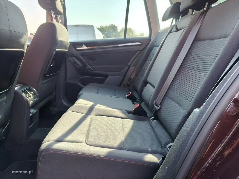 Volkswagen Golf Sportsvan VII 29
