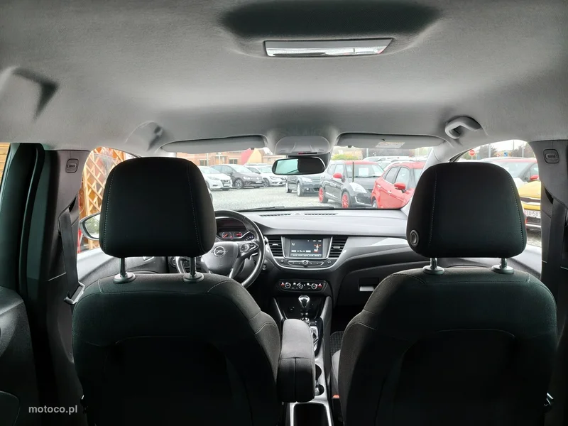 Opel Crossland I 18