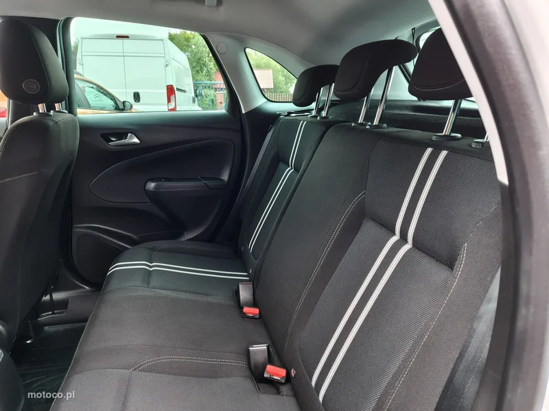 Opel Crossland I 27