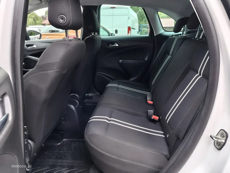 Opel Crossland I 28
