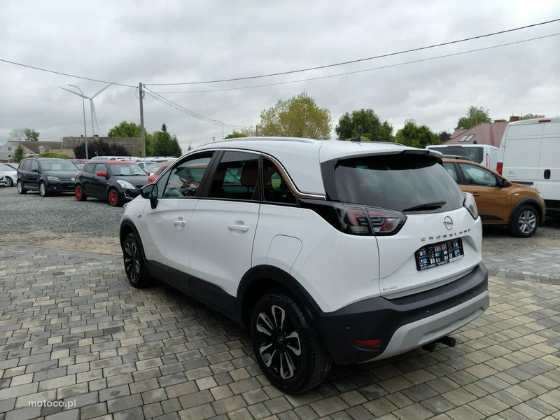 Opel Crossland I 4