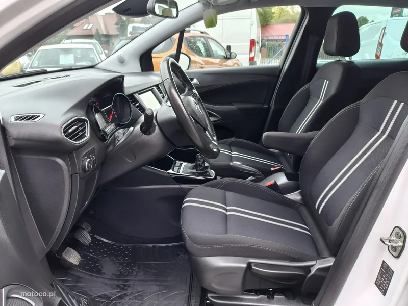 Opel Crossland I 7