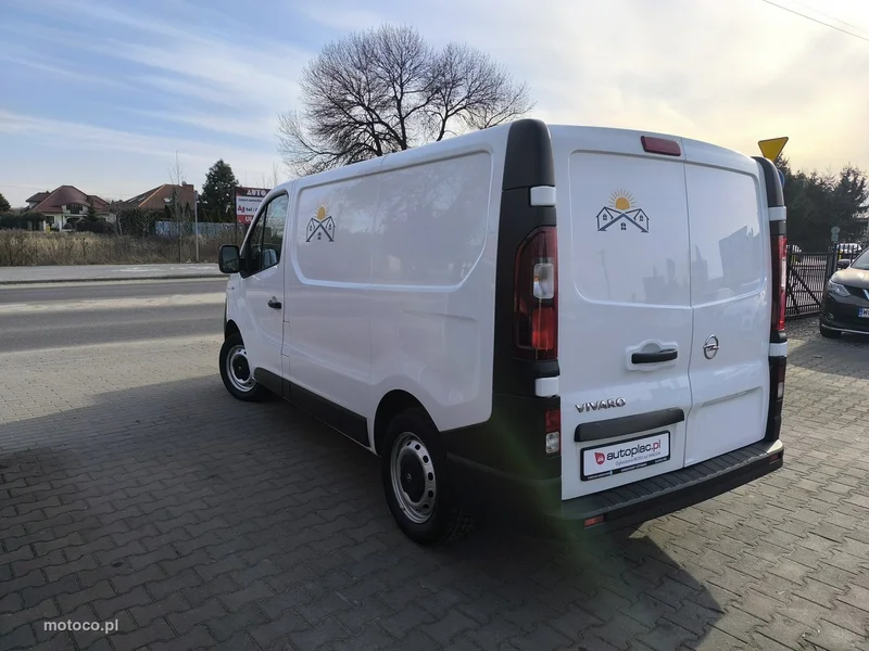 Opel Vivaro 8