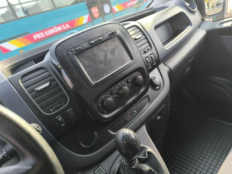 Opel Vivaro 15