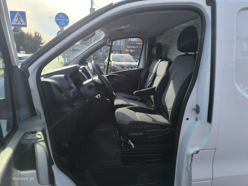 Opel Vivaro 17