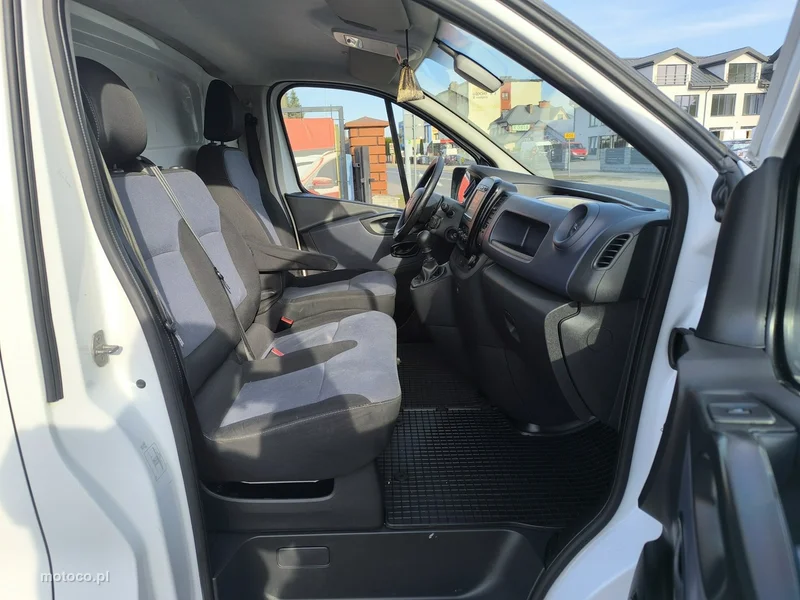 Opel Vivaro 21