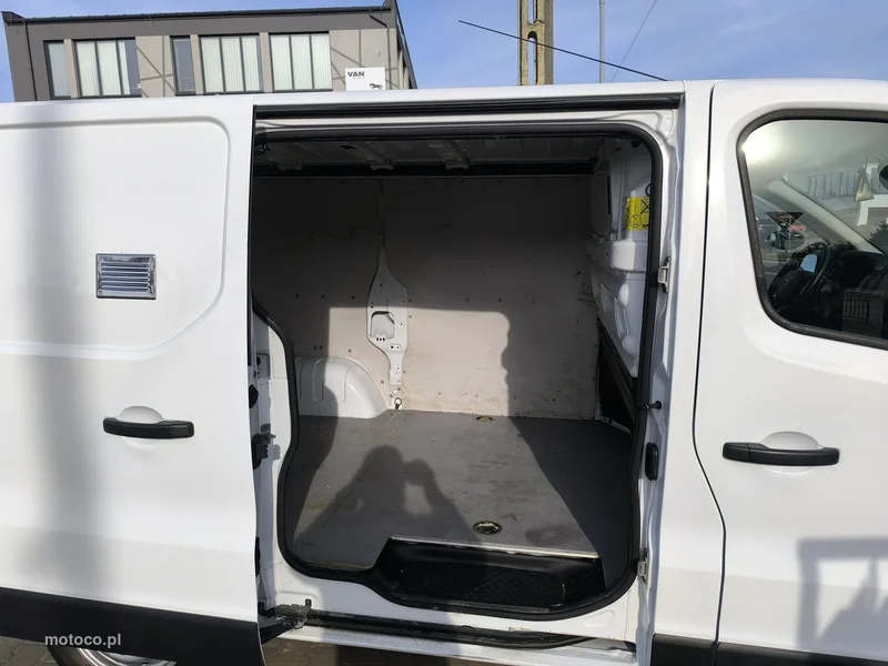 Opel Vivaro 22