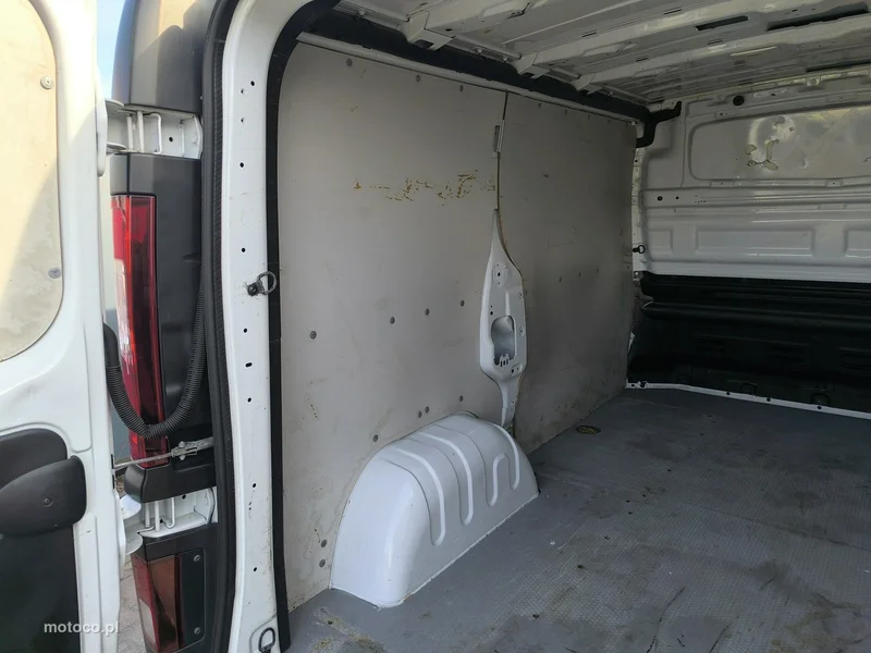 Opel Vivaro 25