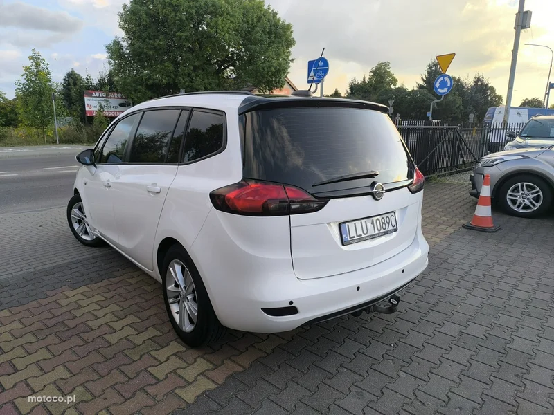 Opel Zafira 7