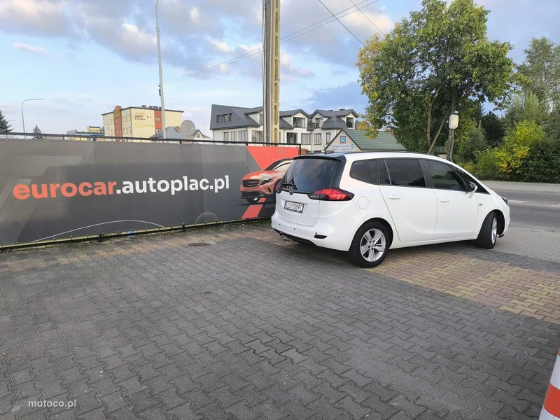 Opel Zafira 4