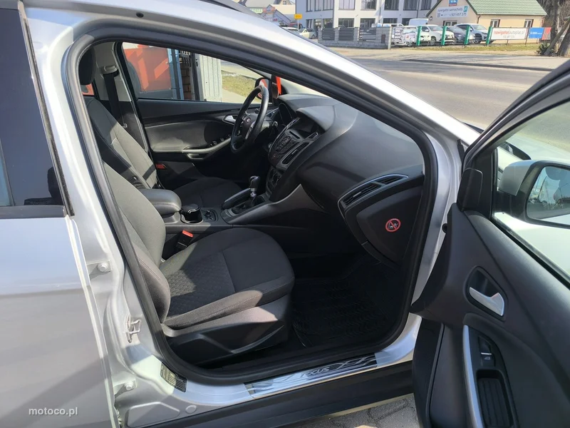 Ford Focus III 19