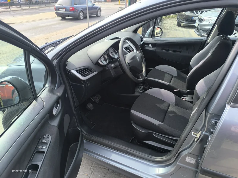 Peugeot 207 12