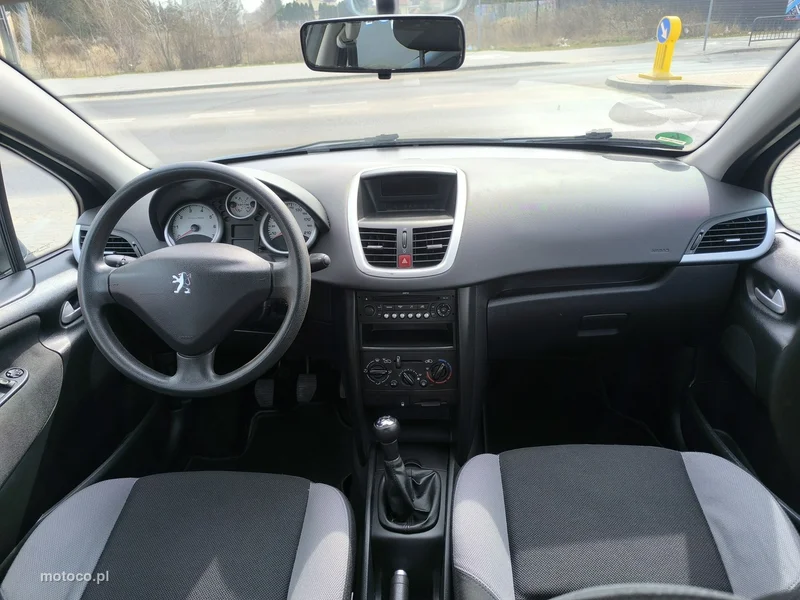 Peugeot 207 17