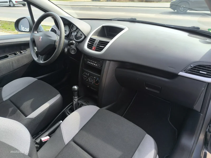 Peugeot 207 19