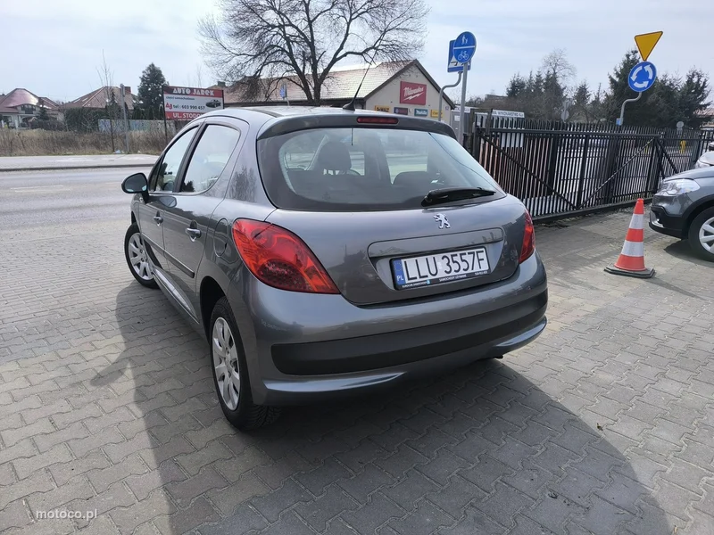 Peugeot 207 6