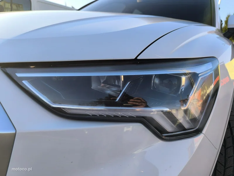 Audi Q3 F3 12