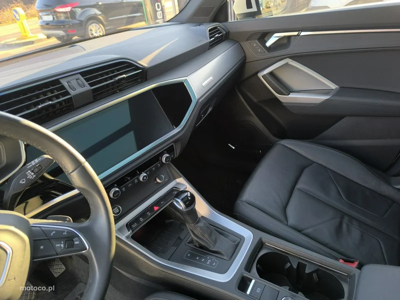 Audi Q3 F3 21