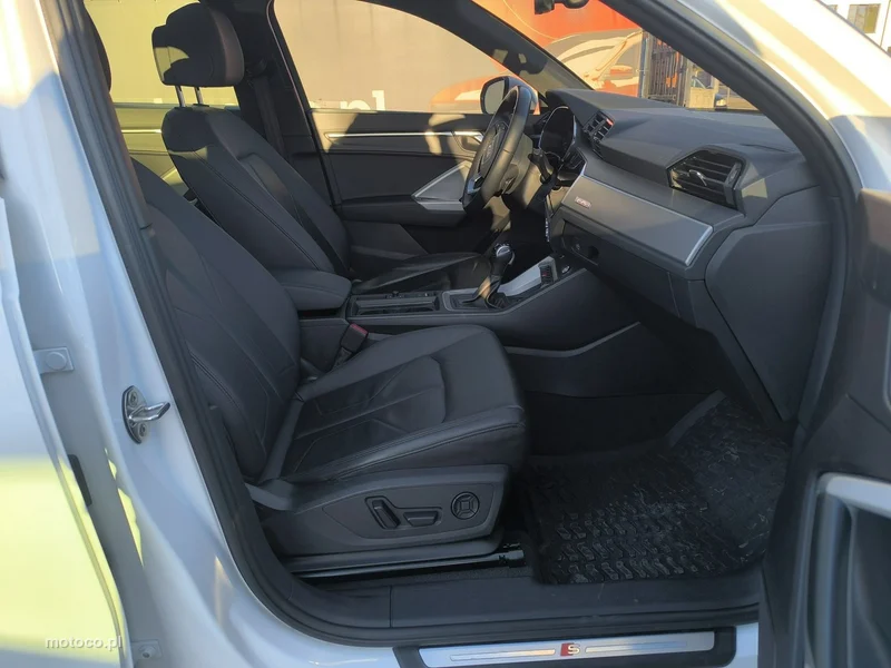 Audi Q3 F3 33